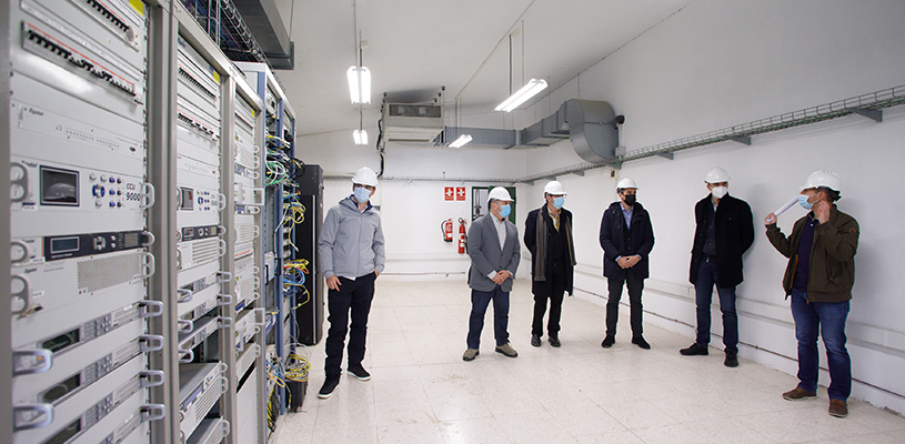 El consejero Cigudosa visita el Centro de Telecomunicaciones de Tudela, que da servicio a 11 localidades