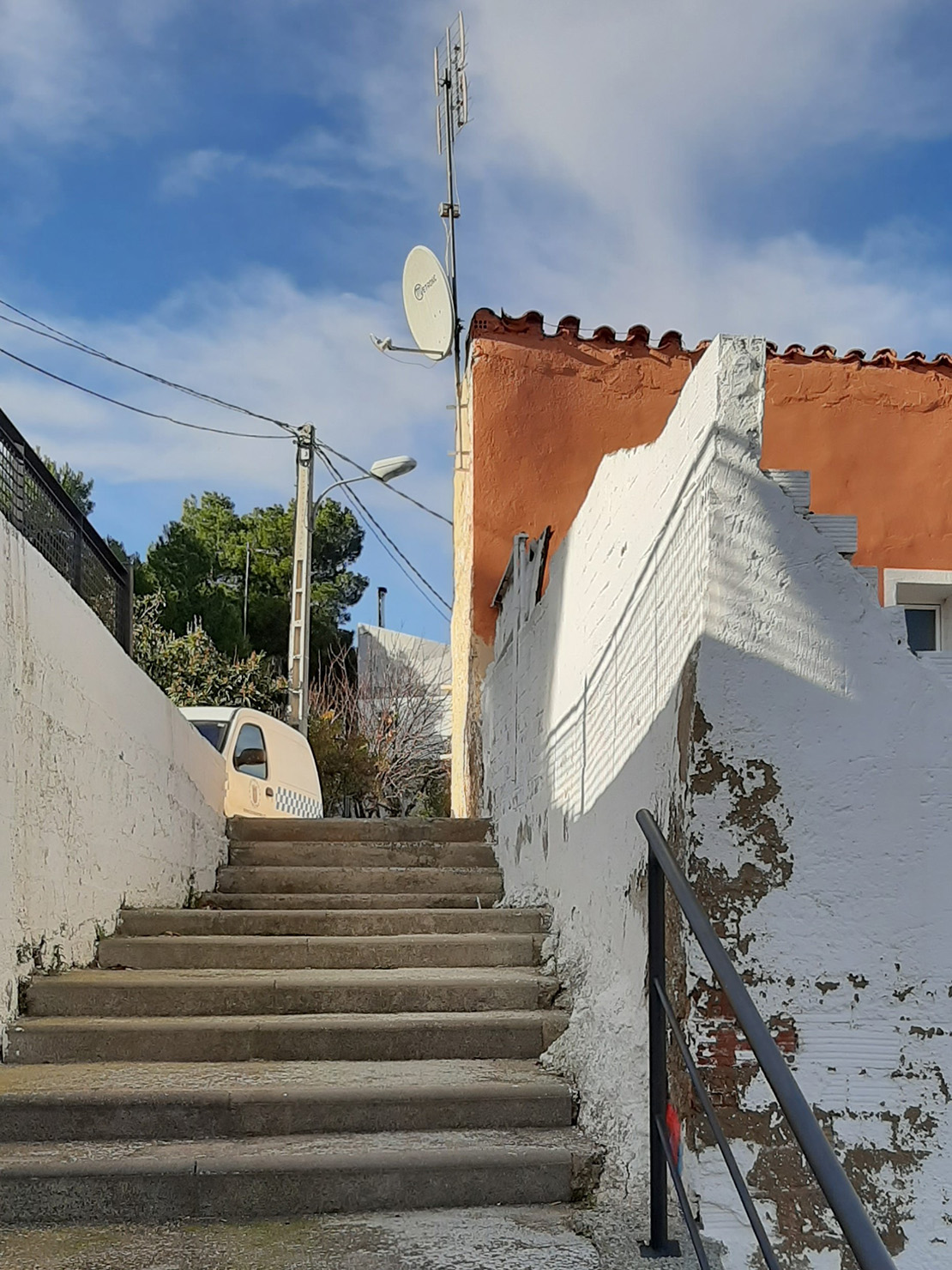 Puesta en valor del recorrido peatonal por casco histórico de Ablitas. Subida al castillo