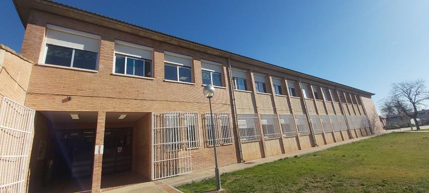Mejora de la eficiencia energética del colegio público de Arguedas. Sustitución de carpinterías
