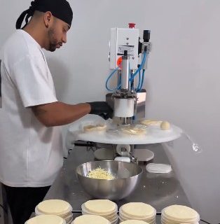 La Arepa que Suda: tradición, sabor y emprendimiento desde Ribaforada